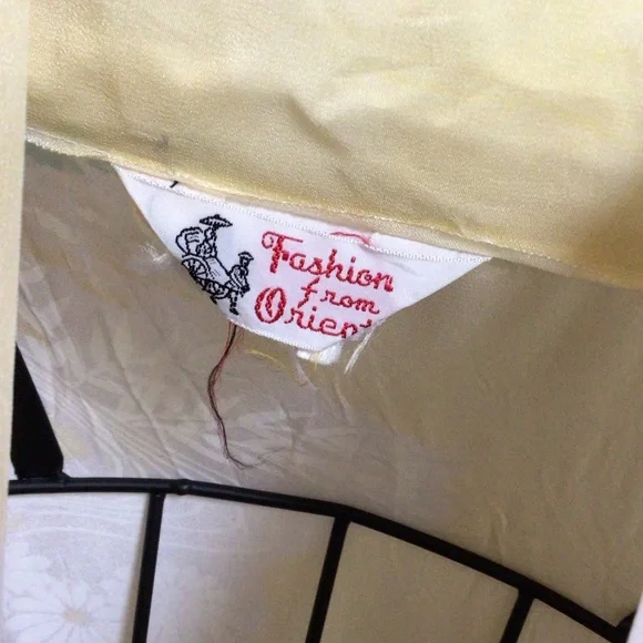 Kimono, pale yellow/white, Medium/Large - Picture 7 of 9